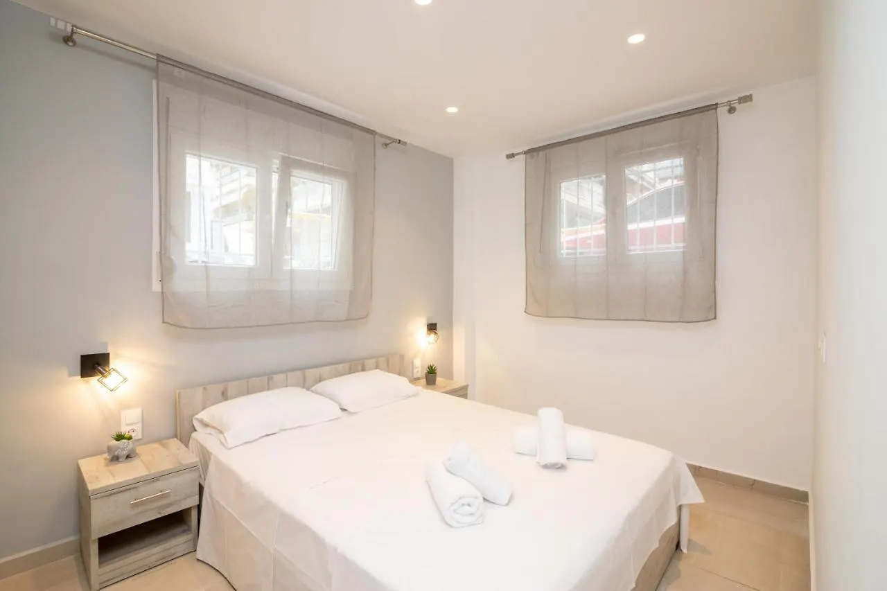 Little Miracle In Thessaloniki Apartment