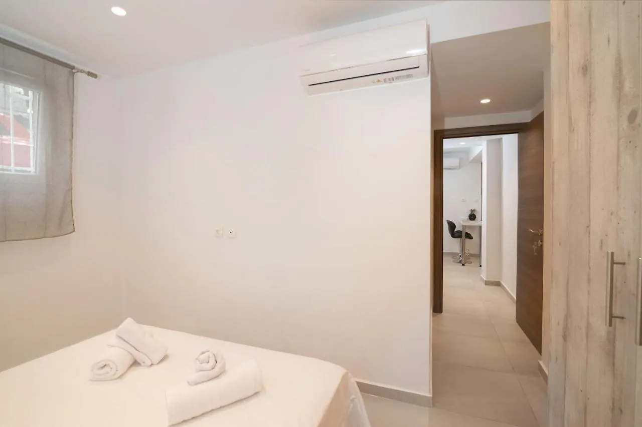 Little Miracle In Thessaloniki Apartment
