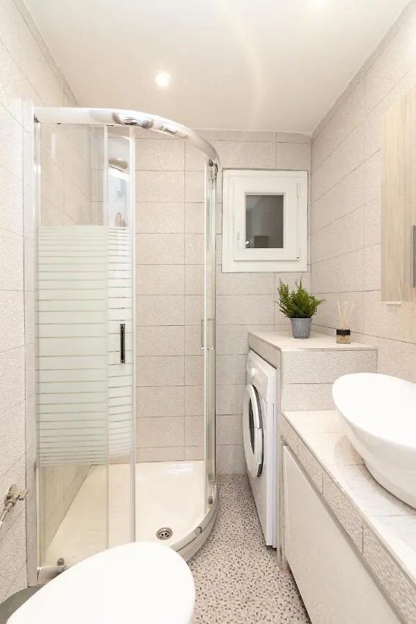 Little Miracle In Thessaloniki Apartment